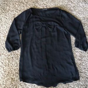Black top with bow detail